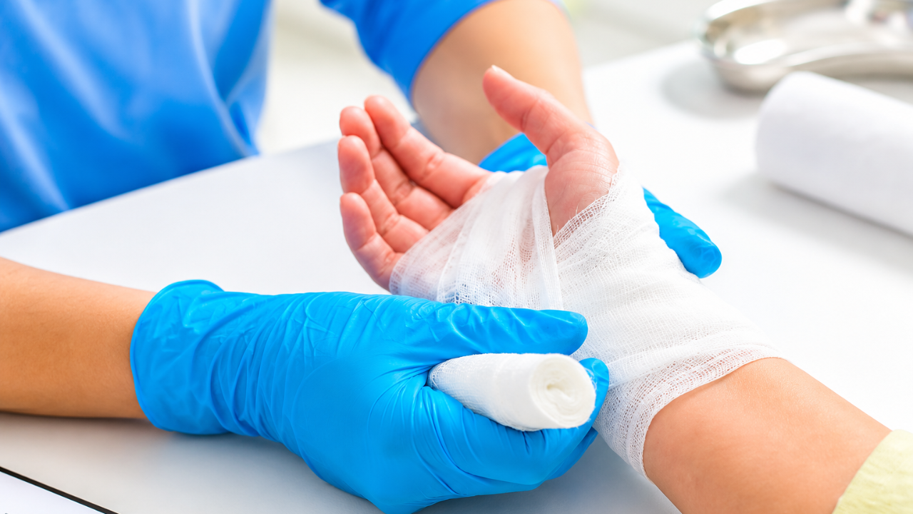 How to Choose the Right Provider for Wound Care at Home